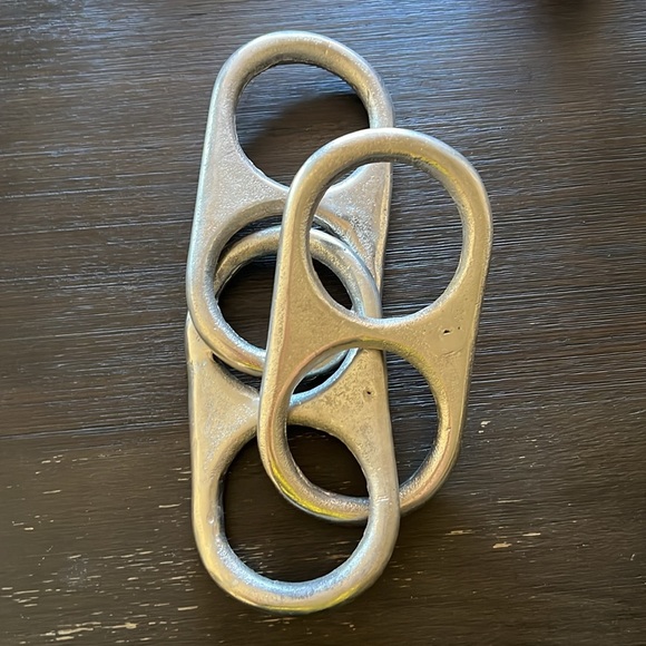 Silver Metal Linked Figurine - Picture 4 of 4